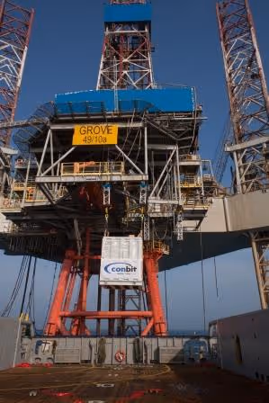 Conbit's warehouse offers rapid mobilization of Suspended Lift Units, capable of lifting up to 25 tonnes in pairs, ensuring quick and efficient project 