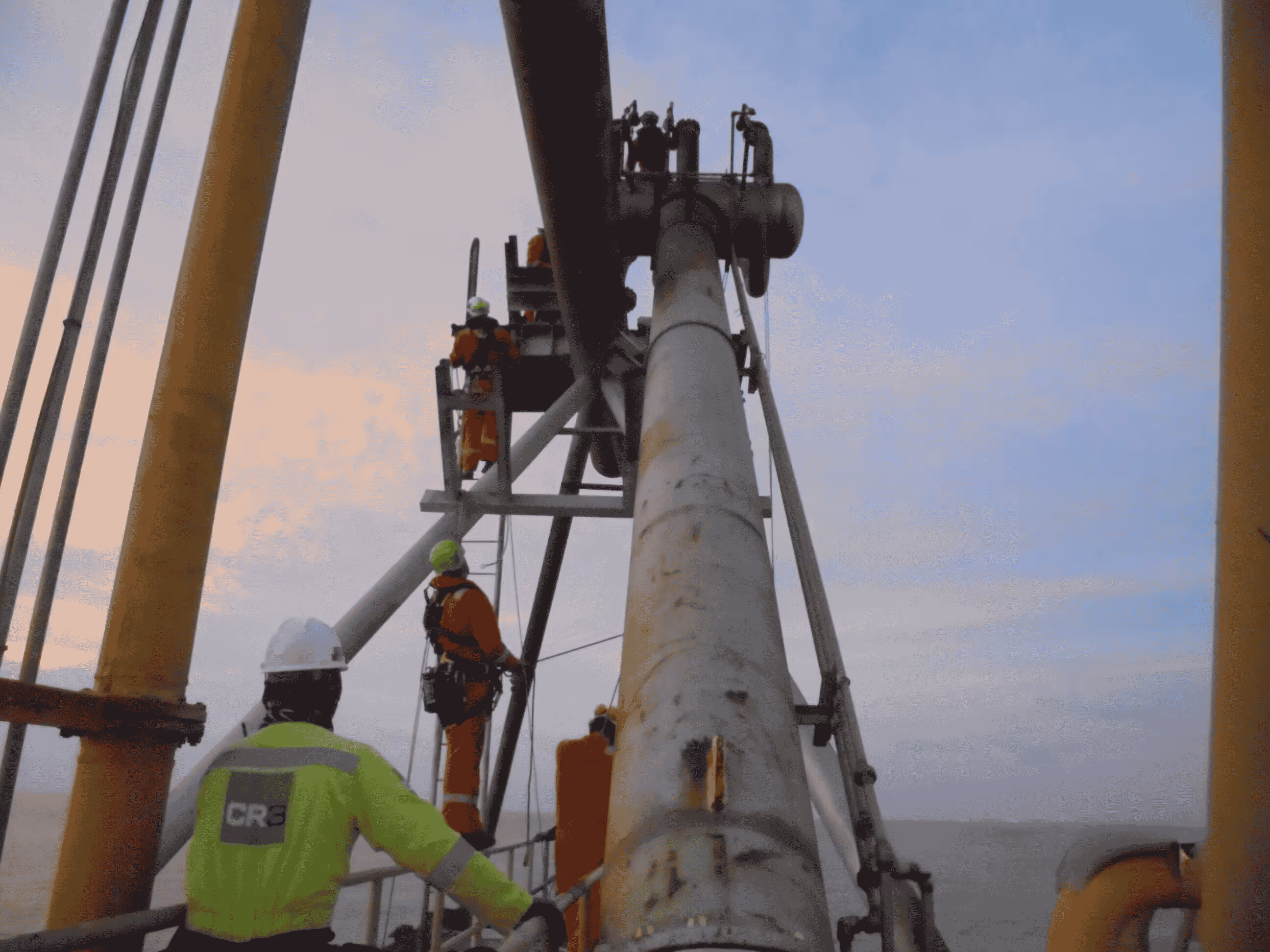 "A modular lifting system constructed from lightweight components extends beyond the bridge structure, enabling efficient lifting operations at the Erawan facility while distributing loads to the bridge's strongest points."