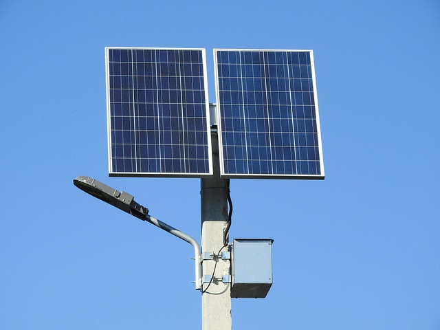 solar powered street light