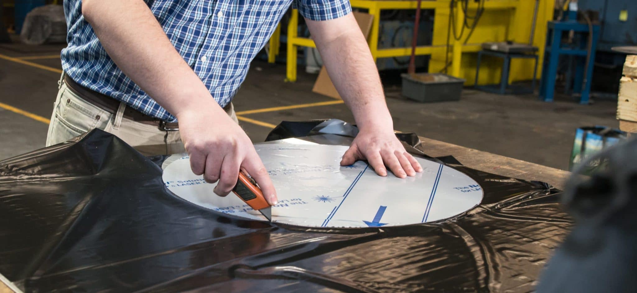 preparing metal disc for forming