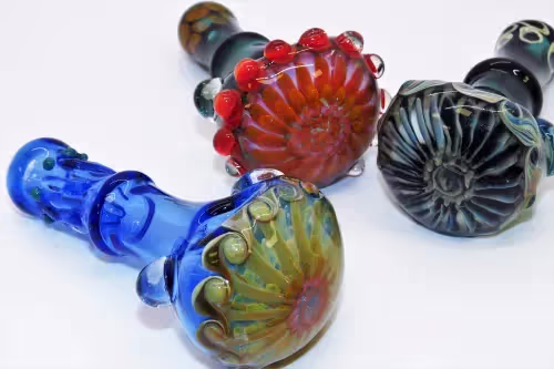 Implosion Cap Pipe with Decorated Mouthpiece