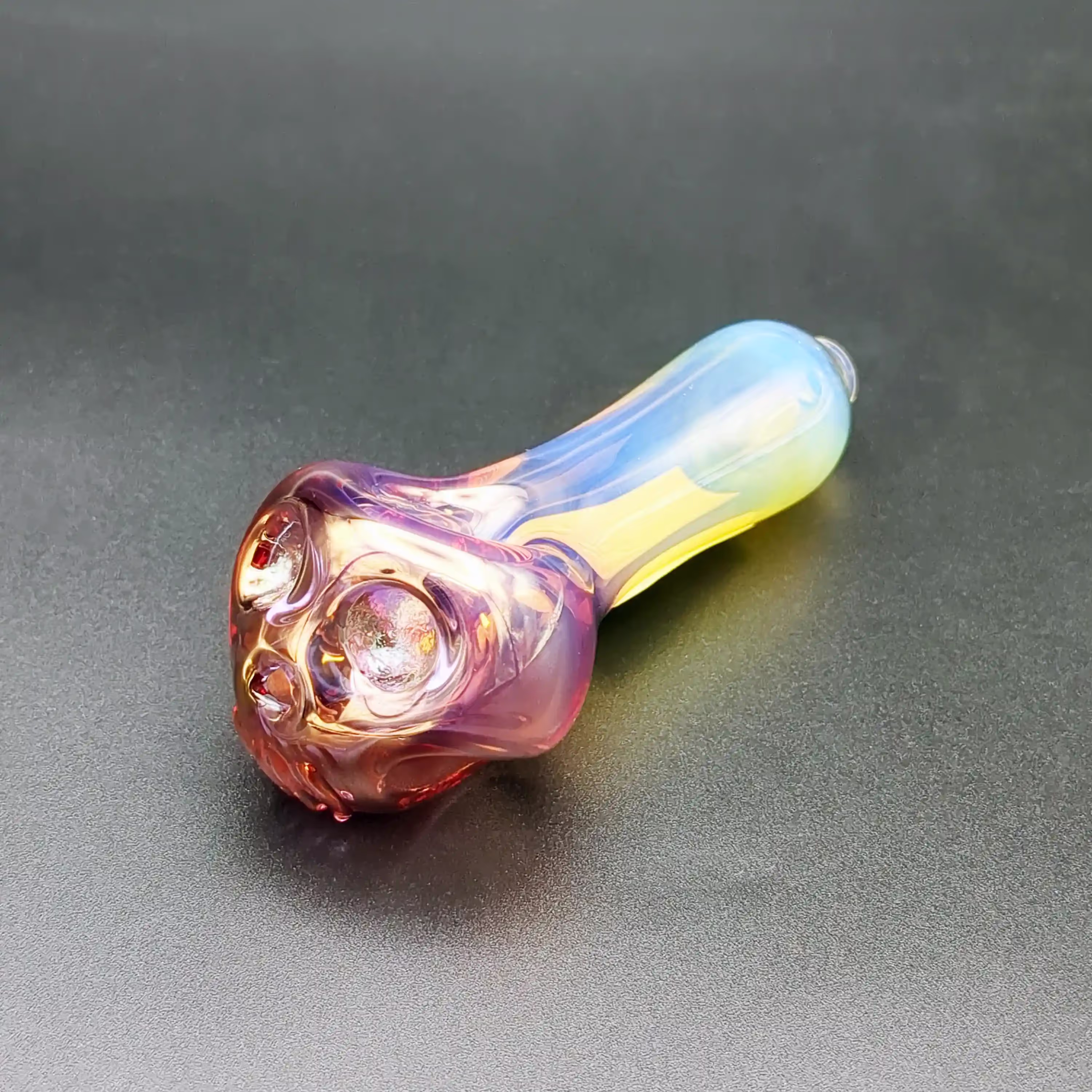 Fume Skull Pipe Nose Carb | Travy Buddy