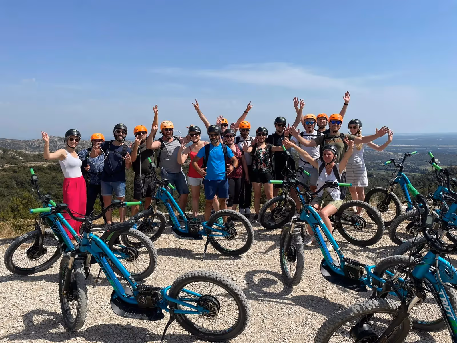 Mastering the Art of Team Travel: Essential Tips for Successful Trips