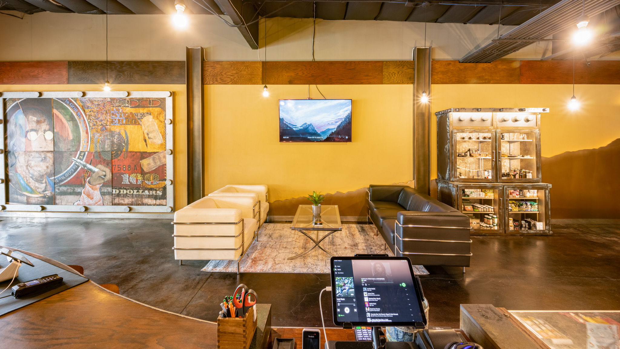 E-Cig Vault lounge seating
