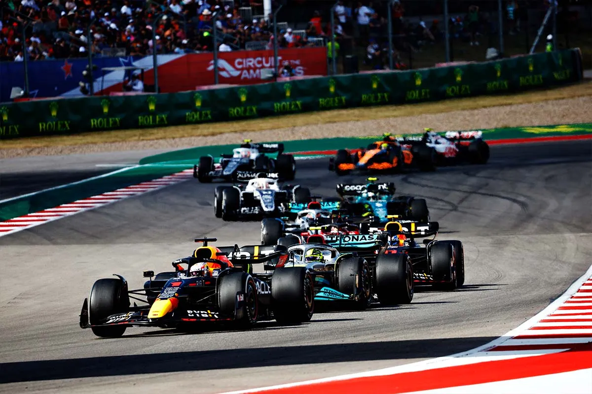 Verstappen fights off Hamilton to win US Grand Prix