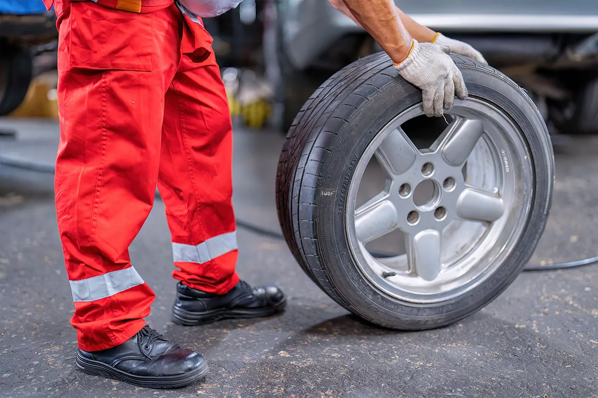 The Benefits of Mobile Tyre Fitting by Tyres Northampton