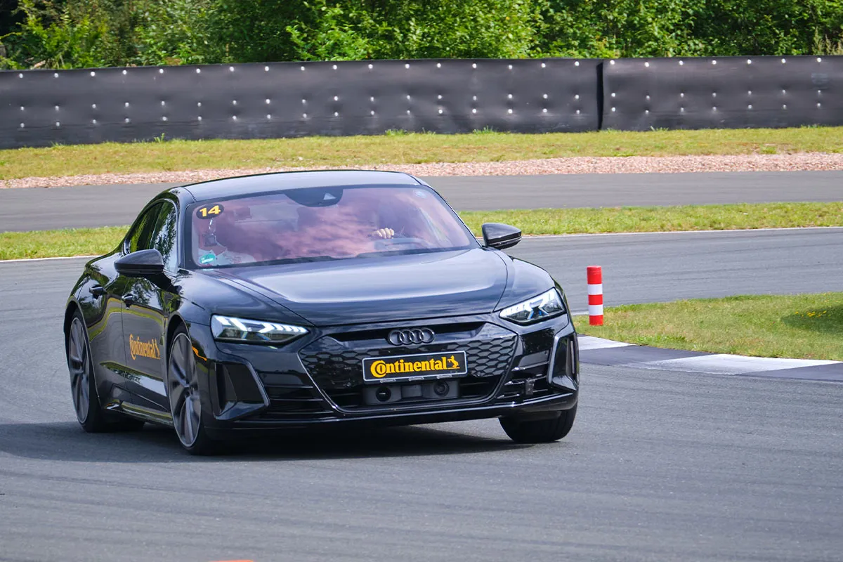 AutoBild Sports Cars Gives The New Continental SportContact 7 Its Full Approval