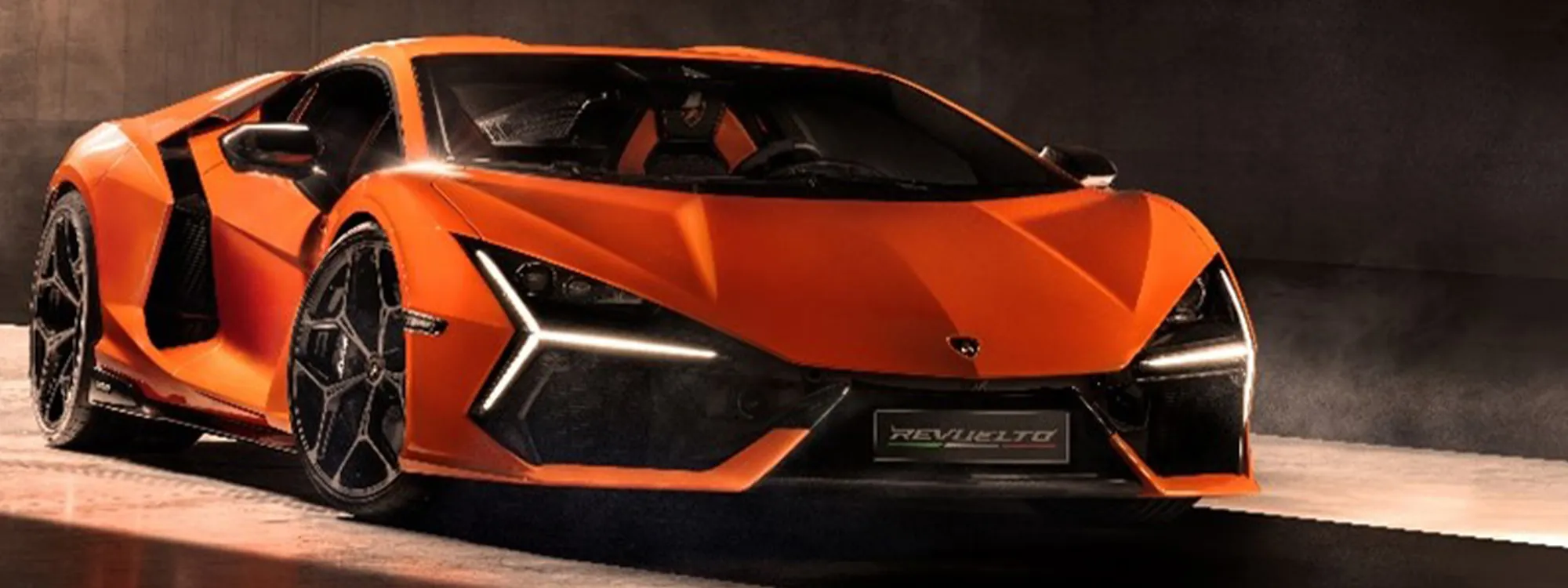 Exclusive Bridgestone Partnership for Lamborghini's First Super Sports V12 HPEV