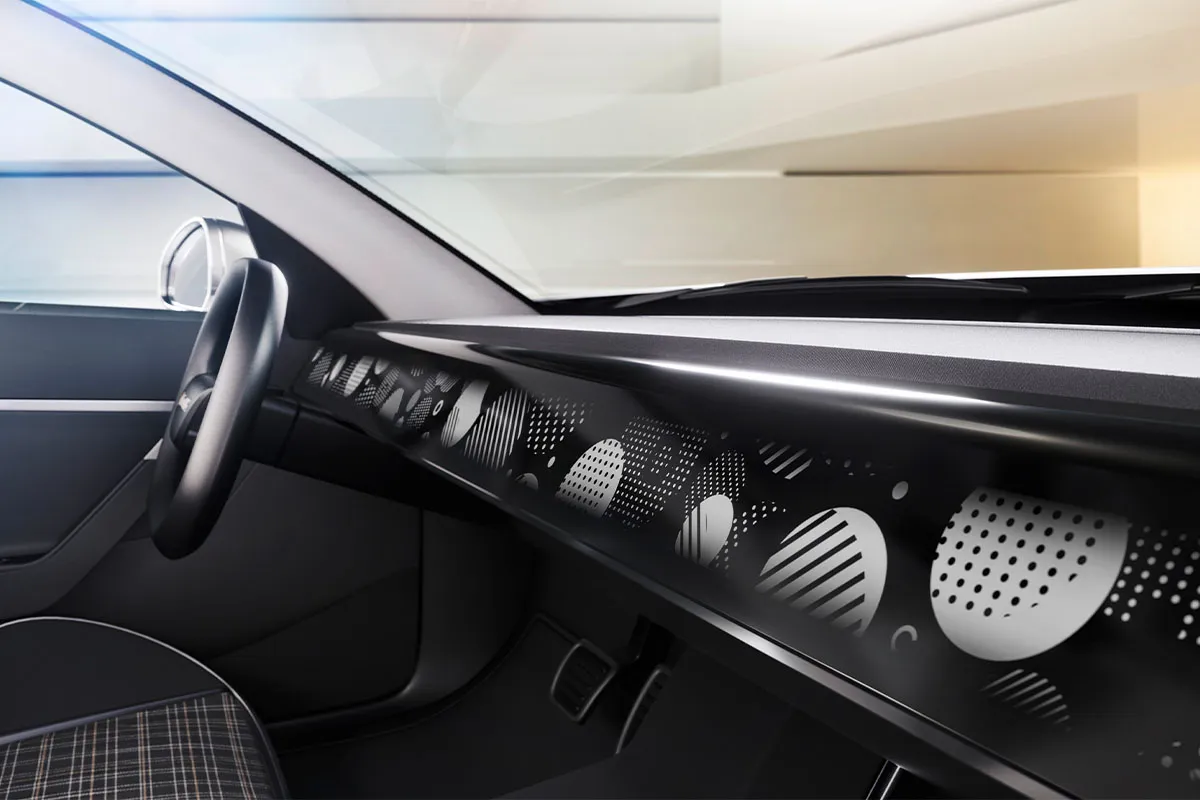 Continental Introduces Customisable Emotional Cockpit Featuring E Ink Prism Display