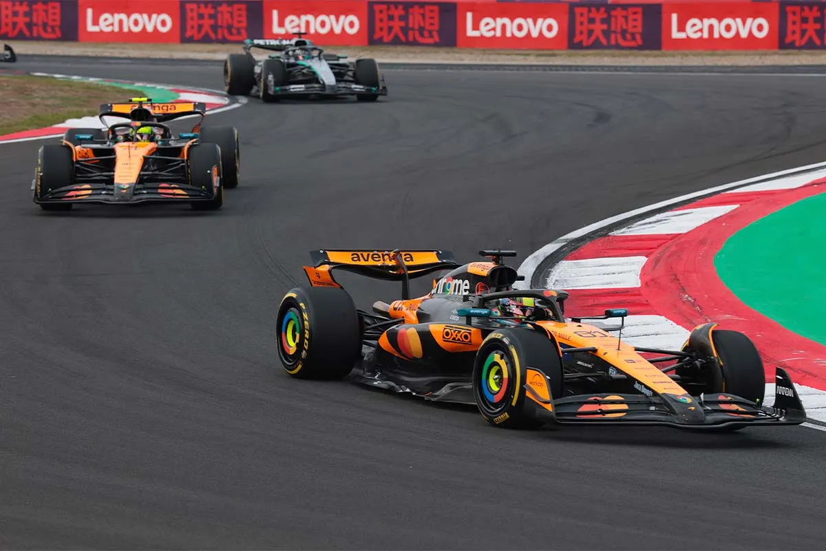 Flawless Piastri Fights Back in Shanghai