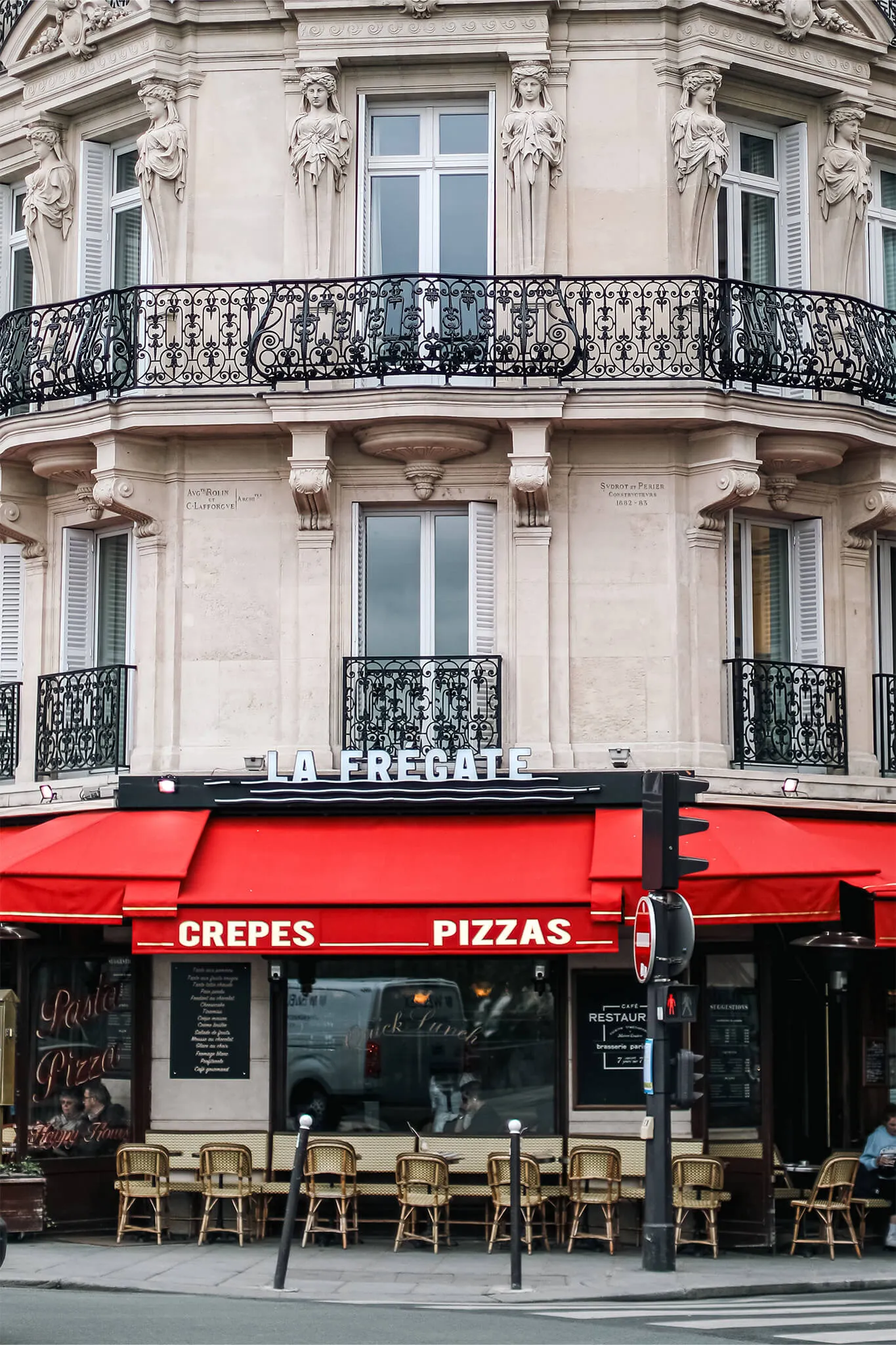 Streetstyle from Paris, France in 2023 | EDG Studios
