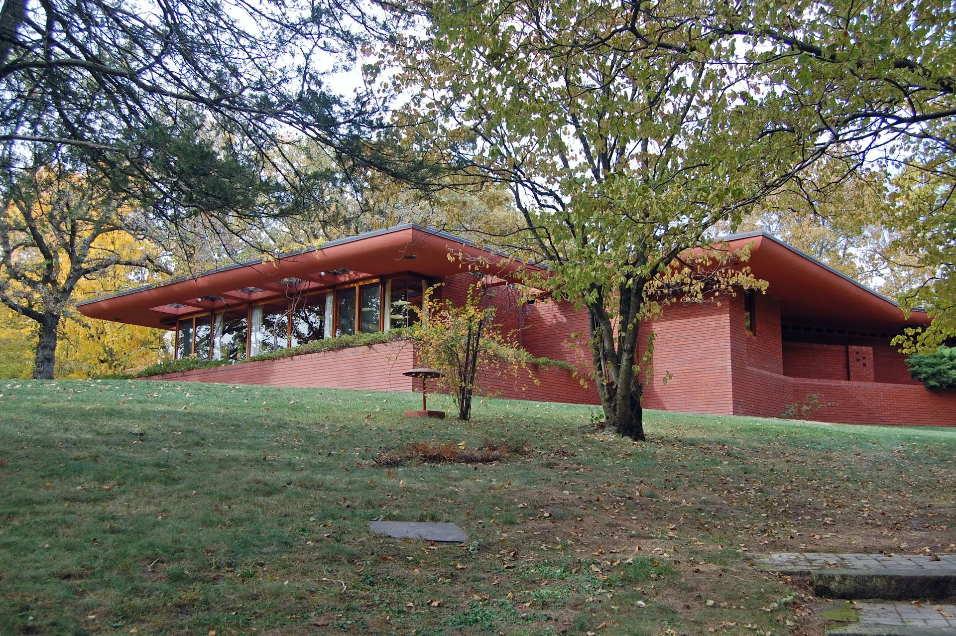 Cedar Rock State Park - Frank Lloyd Wright designed Lowell and Agnes Walter Estate