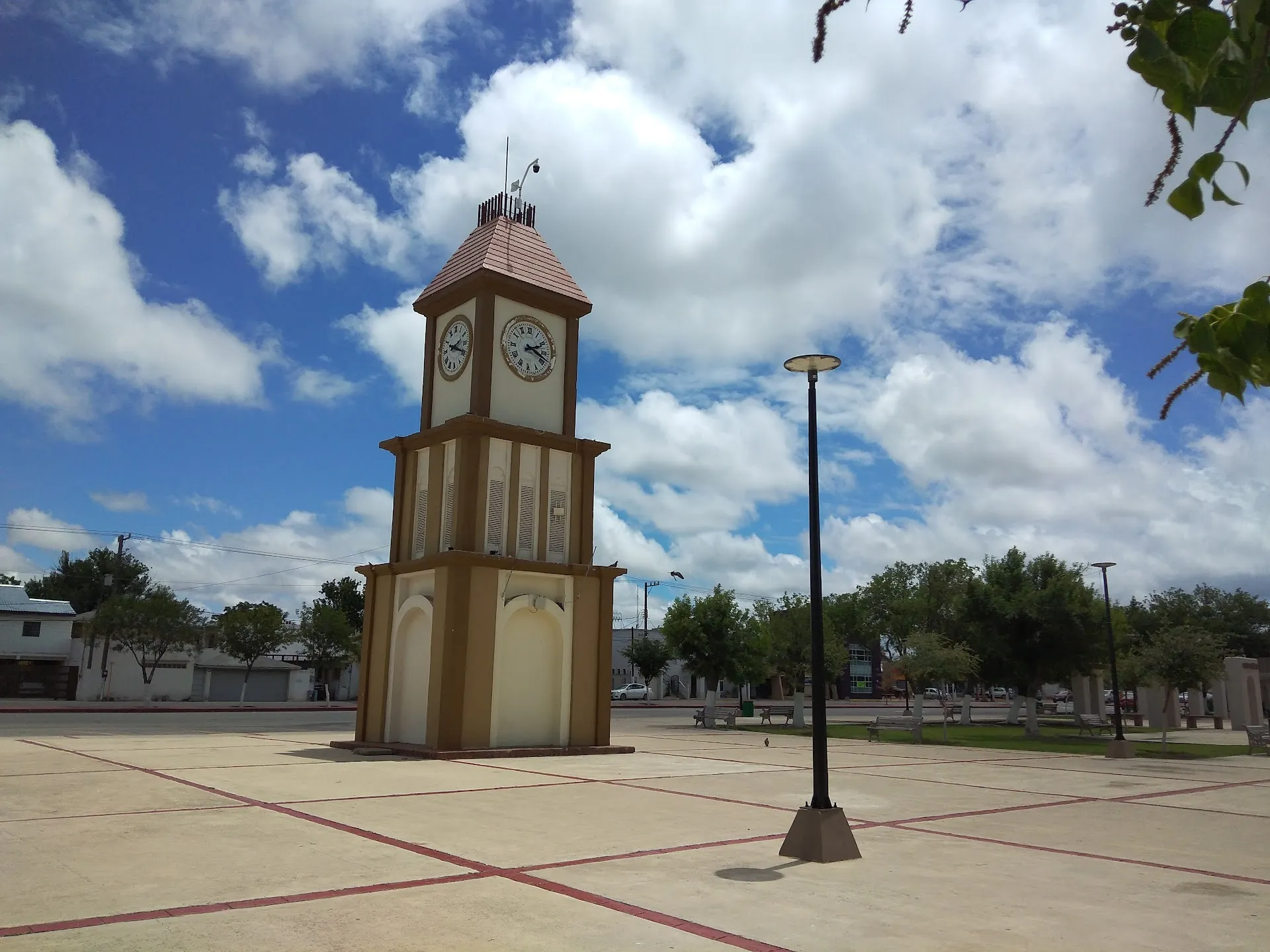 Macroplaza 1