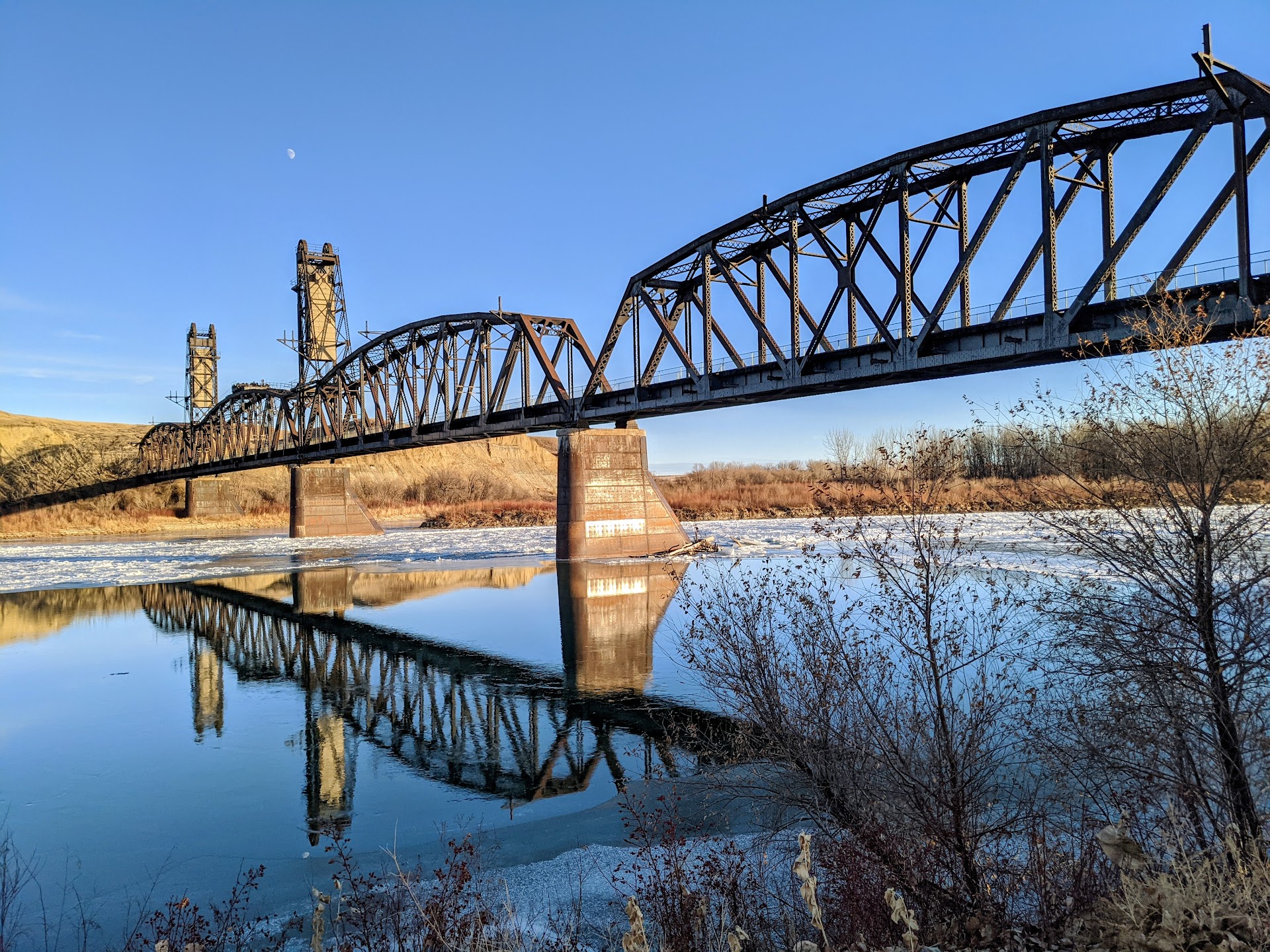 Fairview Lift Bridge/Tunnel