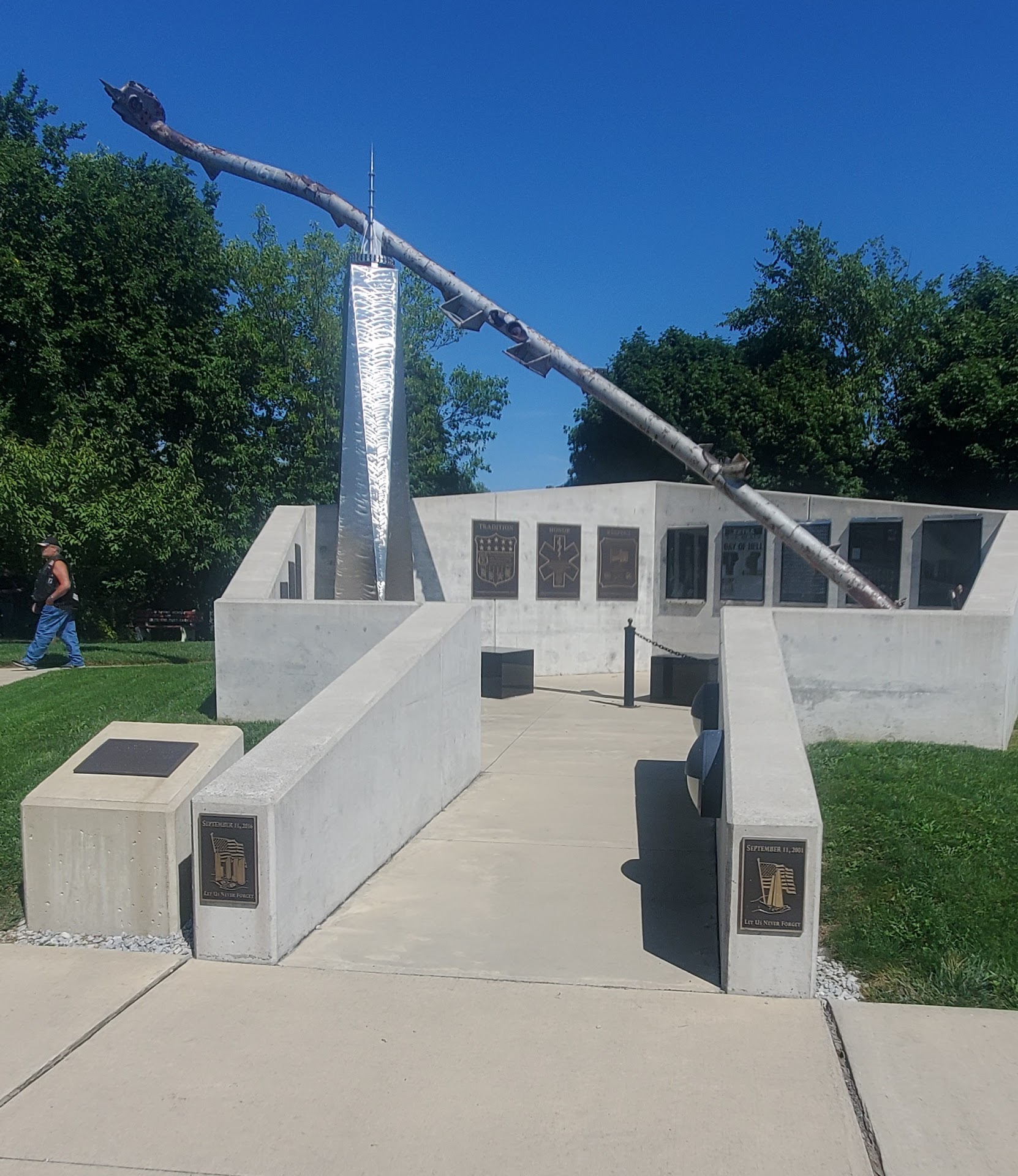 Public Safety Service Memorial