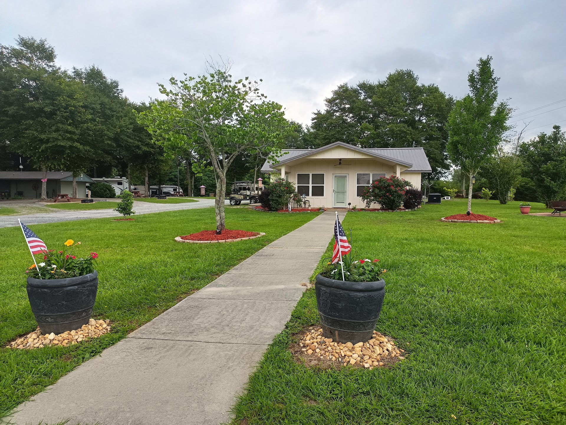 Twin Oaks RV Park