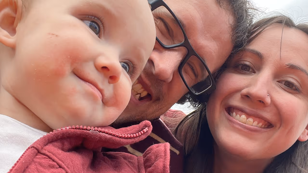 A picture of Stefanie and her family together, tightly cropped.