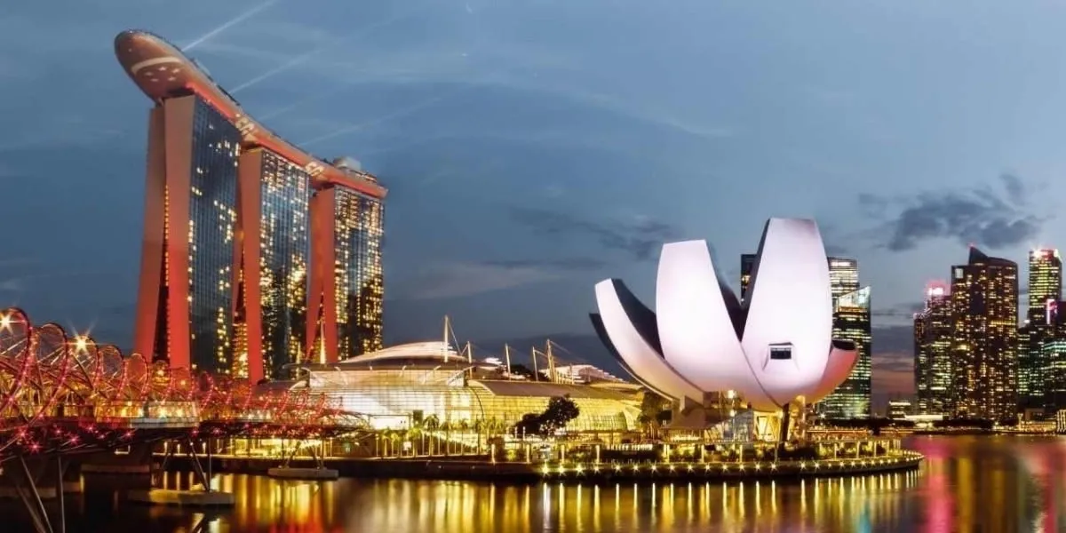 Marina Bay Sands and the Singapore skyline at night.