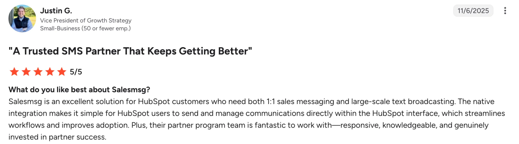 Customer review of Salesmsg highlighting HubSpot integration and support
