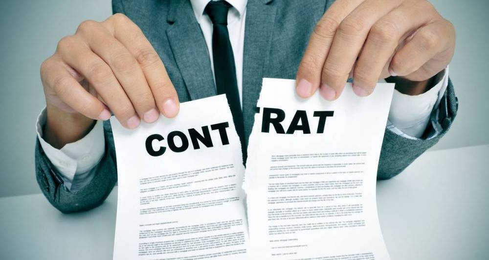 Dans quel cas un contractuel de la fonction publique peut-il être licencié ?