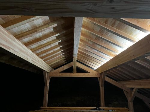 Agrandissement d'un chalet en bois douglas