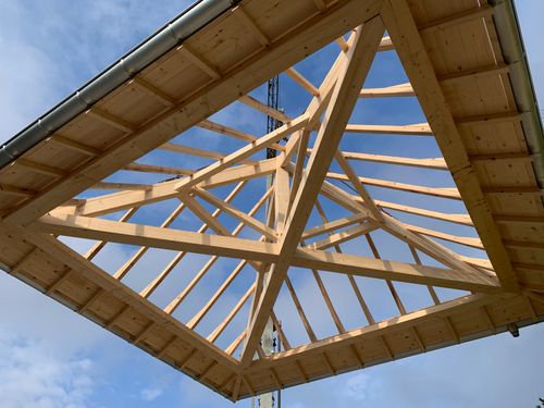 -Réfection global d'une toiture 4 pents en charpente traditionnelle