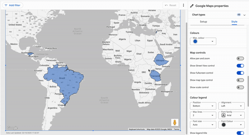 A GIF showing an example of a Google Maps chart in Looker Studio with and without the zoom and pan options enabled.