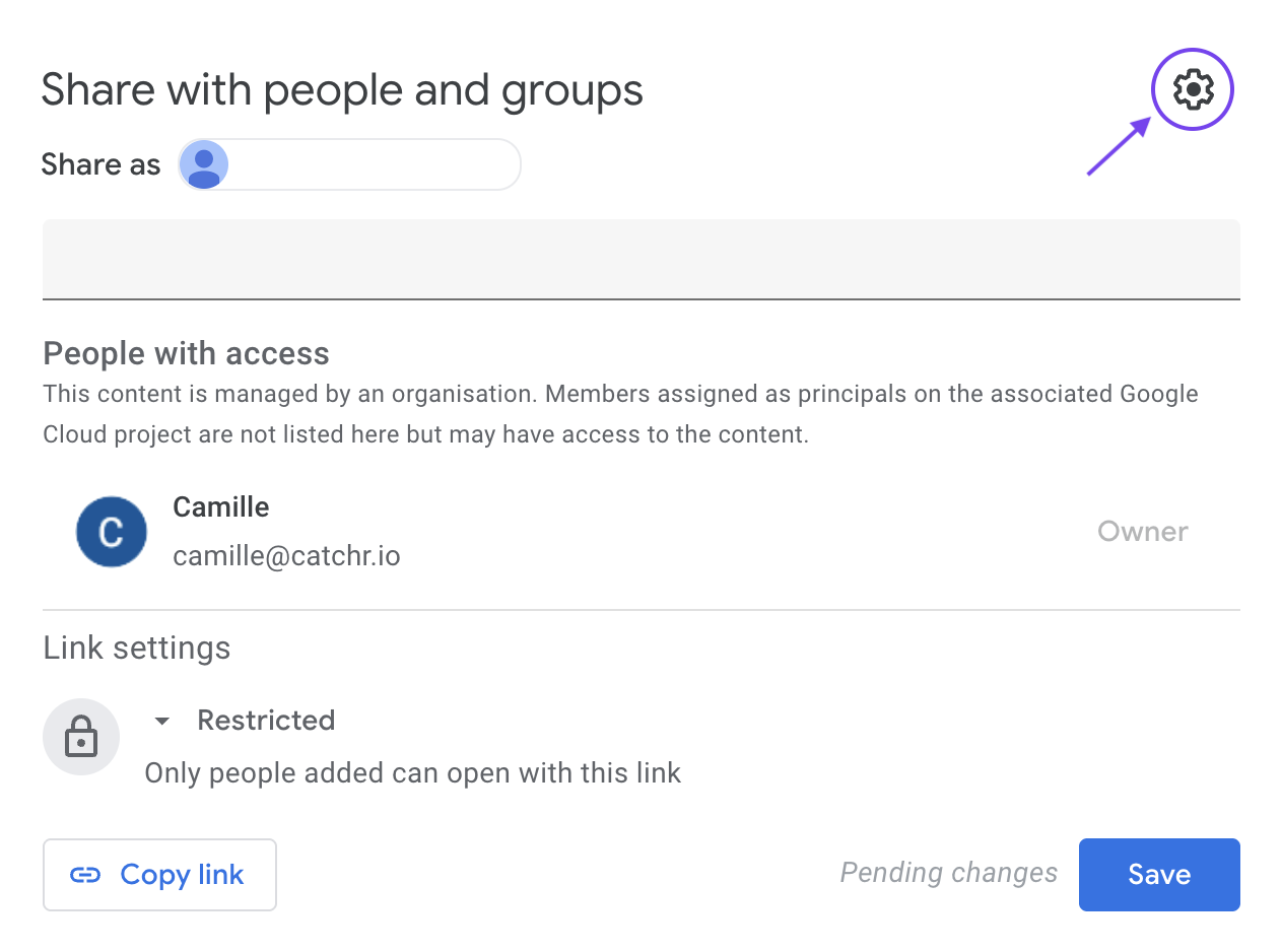 Screenshot of Looker Studio showing the gear icon location to access Advanced Sharing settings.