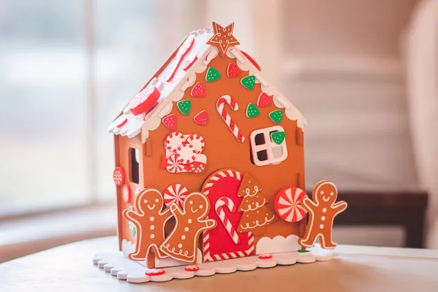 Discover the Magic of Gingerbread House Decoration in NYC's Festive Baking Classes