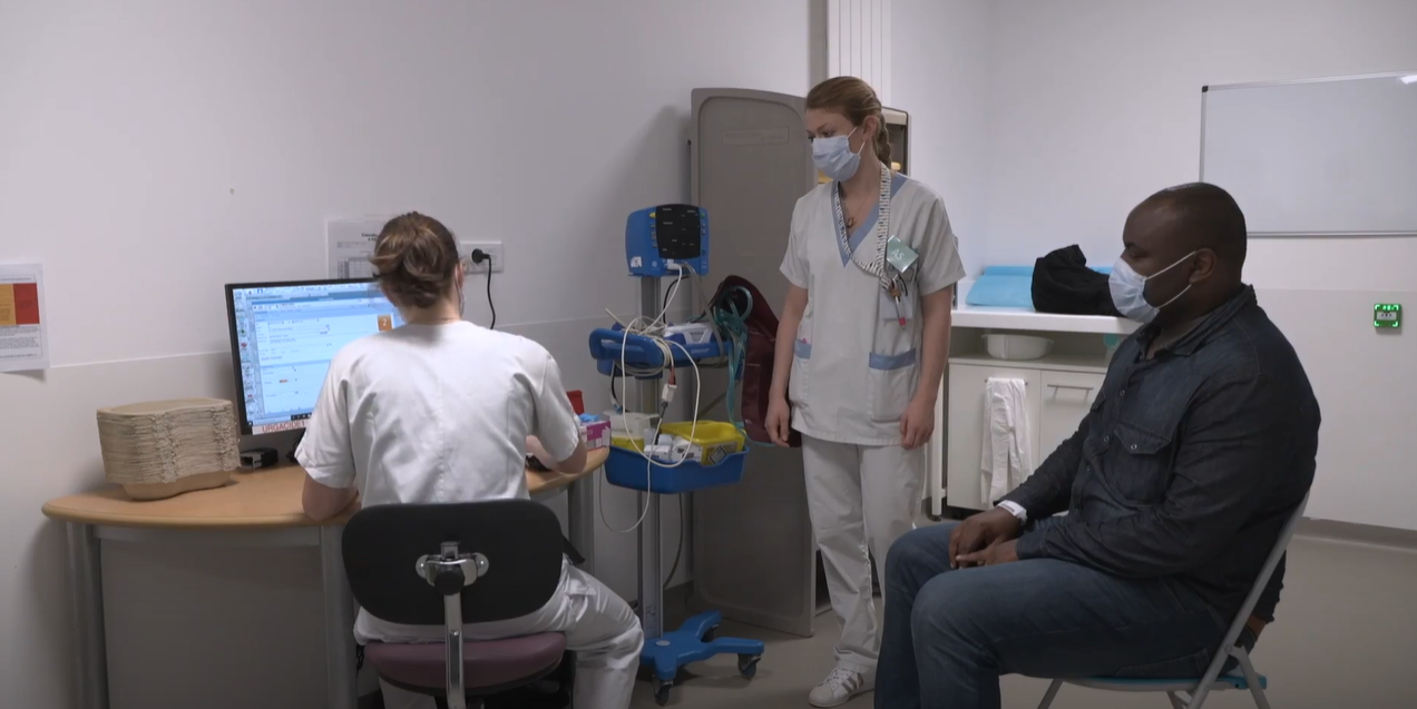 Securing the Emergency Department Reception Interview - P07.1