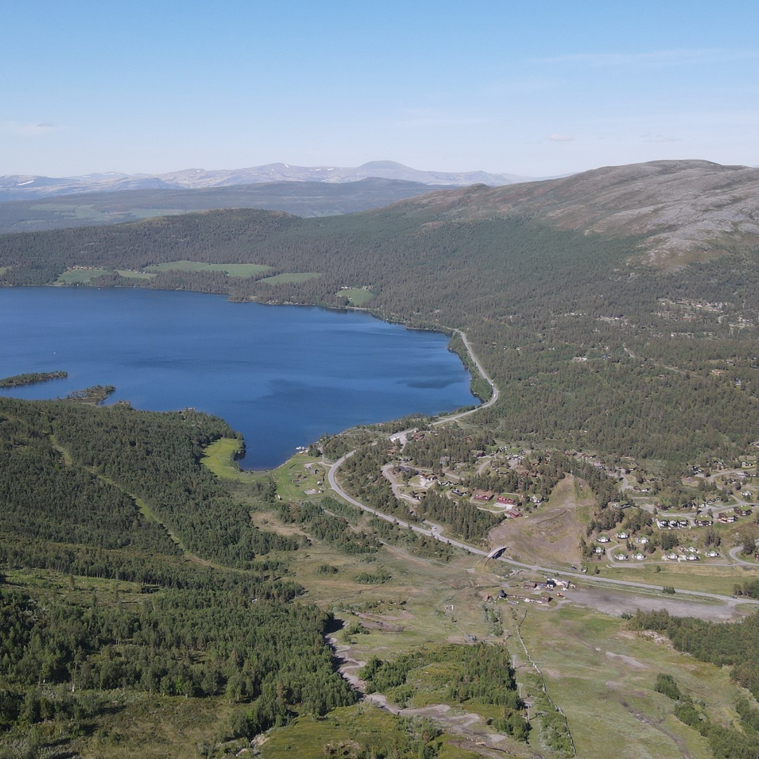 Lemonsjøen, der fjell møter vatn 🌿

Perfekt for deg som vil oppleve ekte norsk natur, året rundt. 🏔️✨

#lemonsjøen #explore #visitnorway #besseggen #jotunheimen #tur #hiking