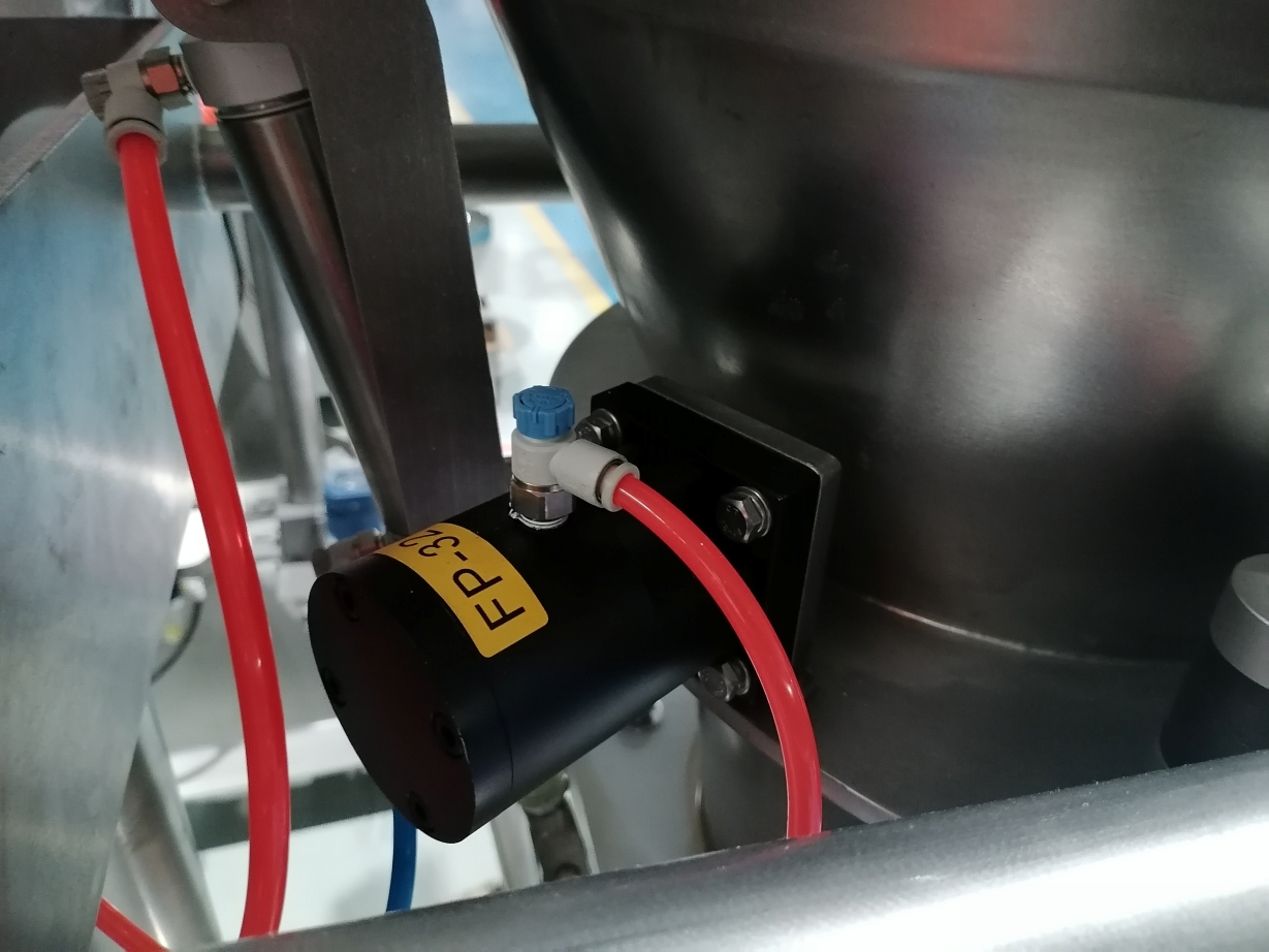 Pneumatischer Klopfer zum Lösen anhaftender Pulver