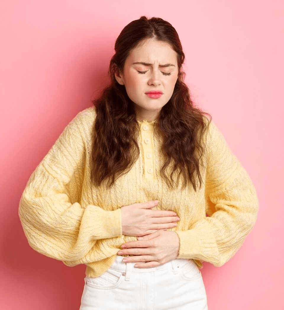 Девушка с диастазом