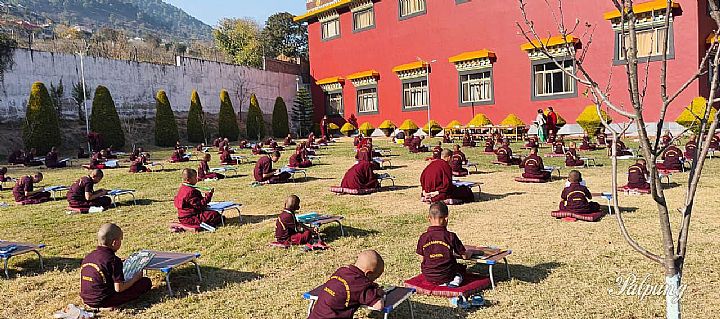 在尼寺舉行的年度佛教哲理考試