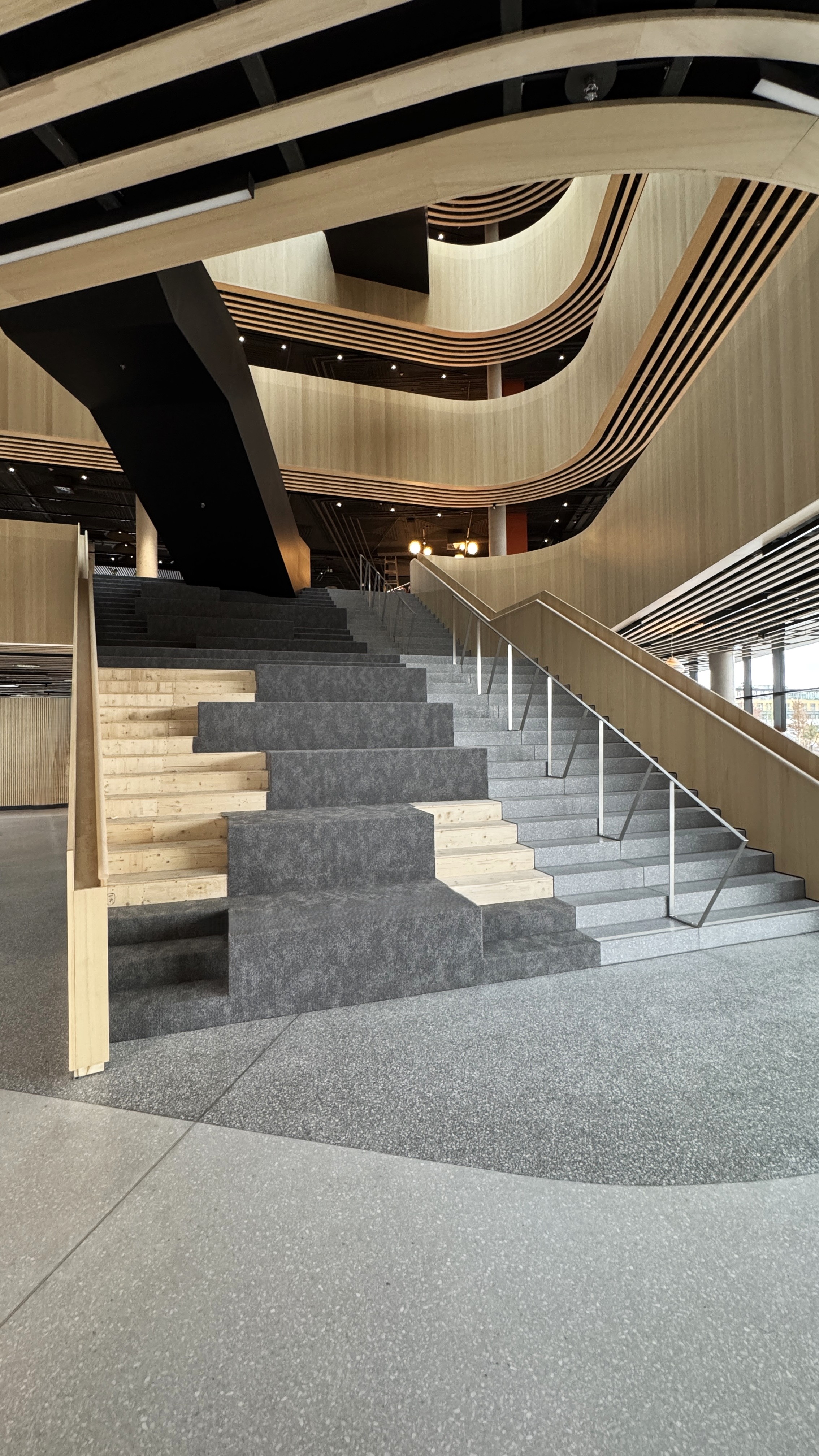 Sondermöblierung 37