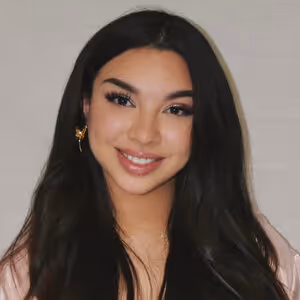 Allison Manzano Headshot