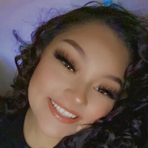 Kayla Refugio Headshot