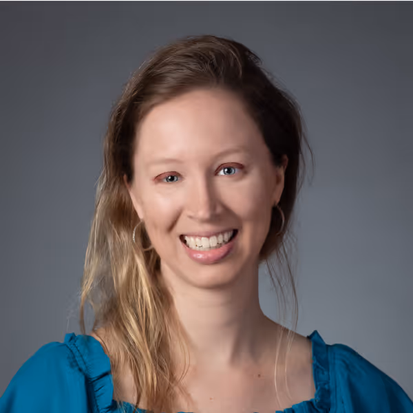 Rebekah Rollston Headshot