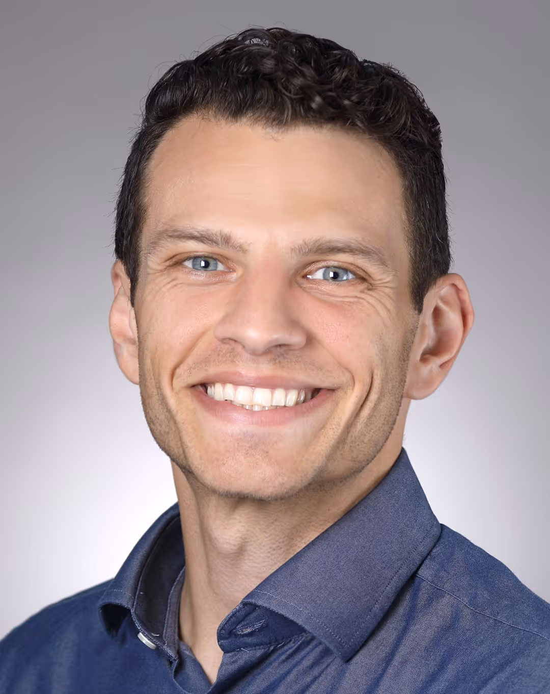 Peter Manza Headshot