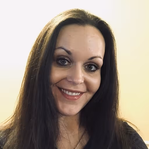 Andrea Lopez Headshot