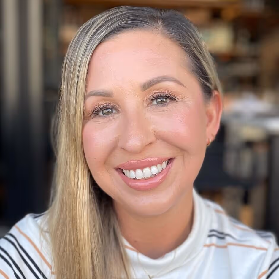 Dana Forman Headshot