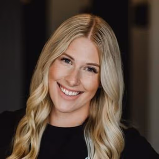 Kaleigh Roy Headshot