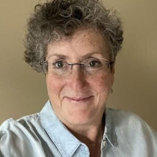 Moira Molloy Headshot