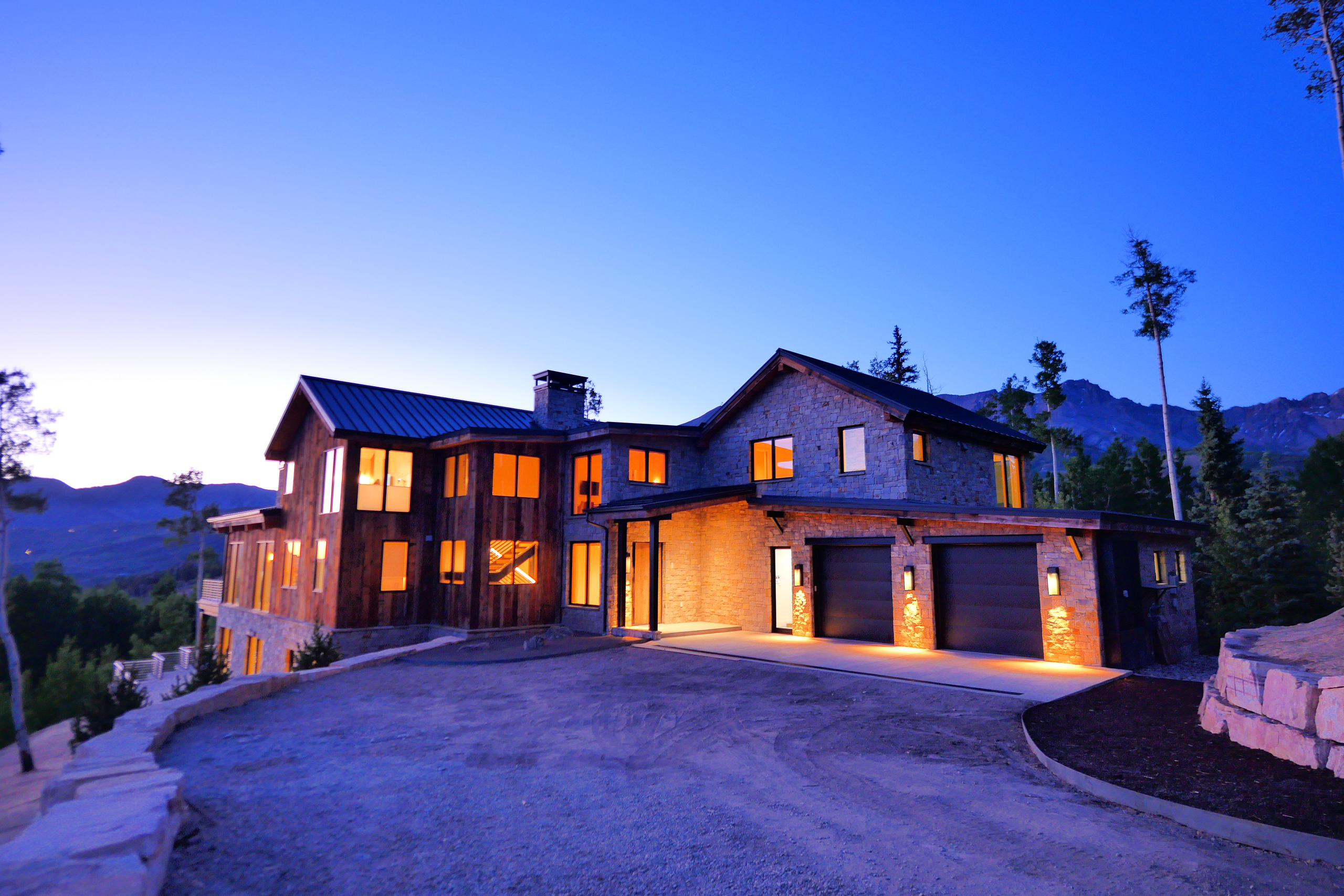 158 Vischer Drive