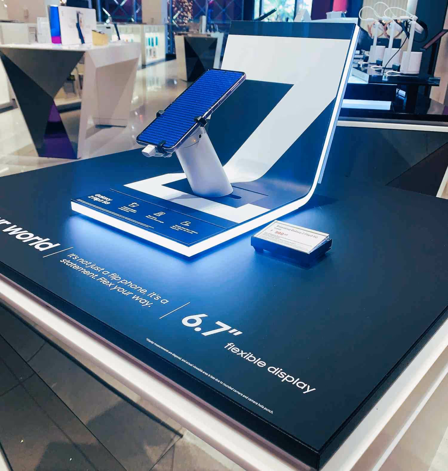 Consumer technology display
