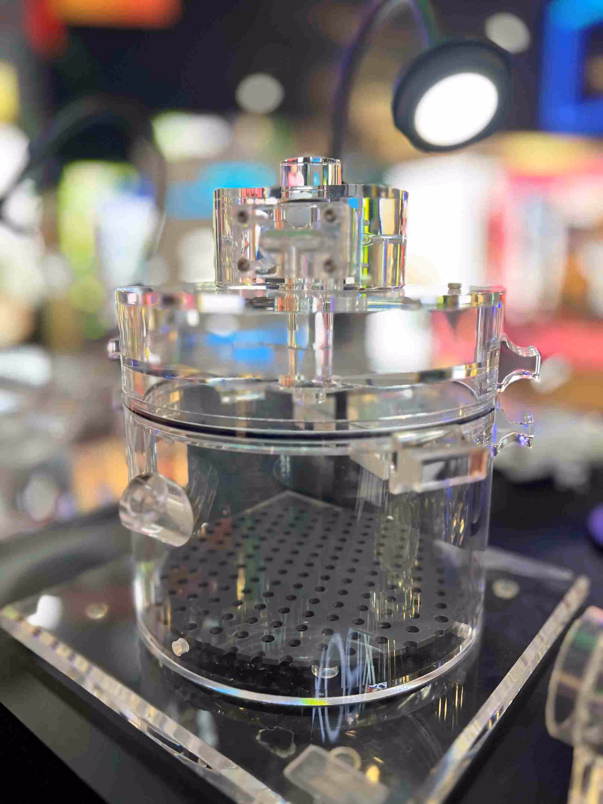 A high-precision laboratory testing chamber made with expert acrylic fabrication