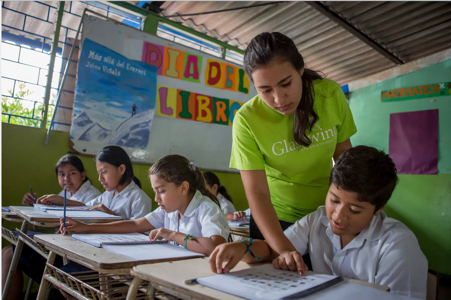 Glasswing English Club Photo Credit Glasswing International.jpg