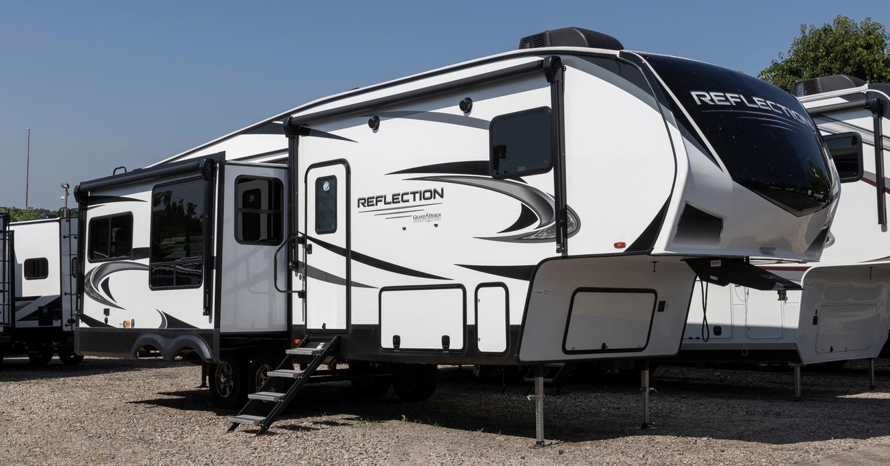 How Much Does A Fifth Wheel Weigh How Much Does A Fifth Wheel Weigh? | RV Rank