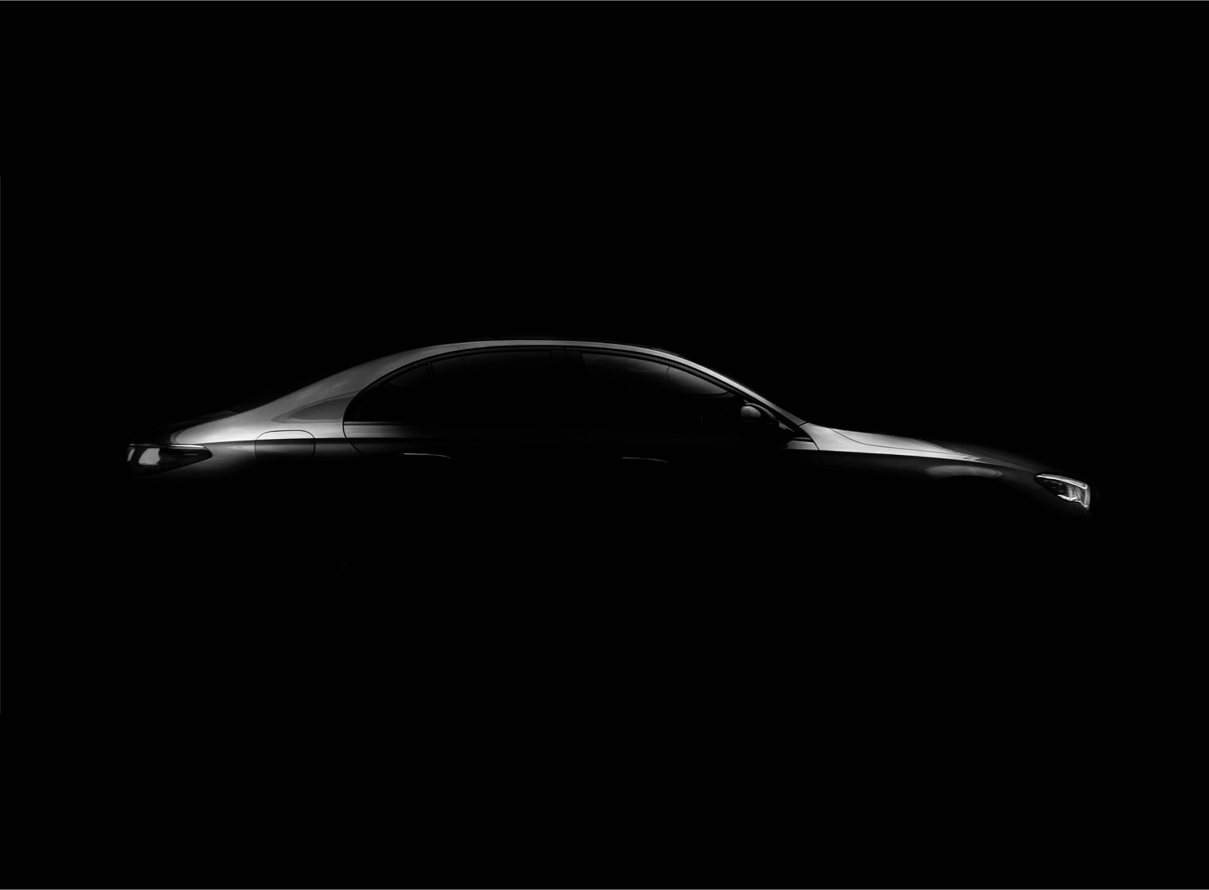 Mercedes-Benz E-Class, the Executive Sedan of DBS EXPERIENCE, in Paris