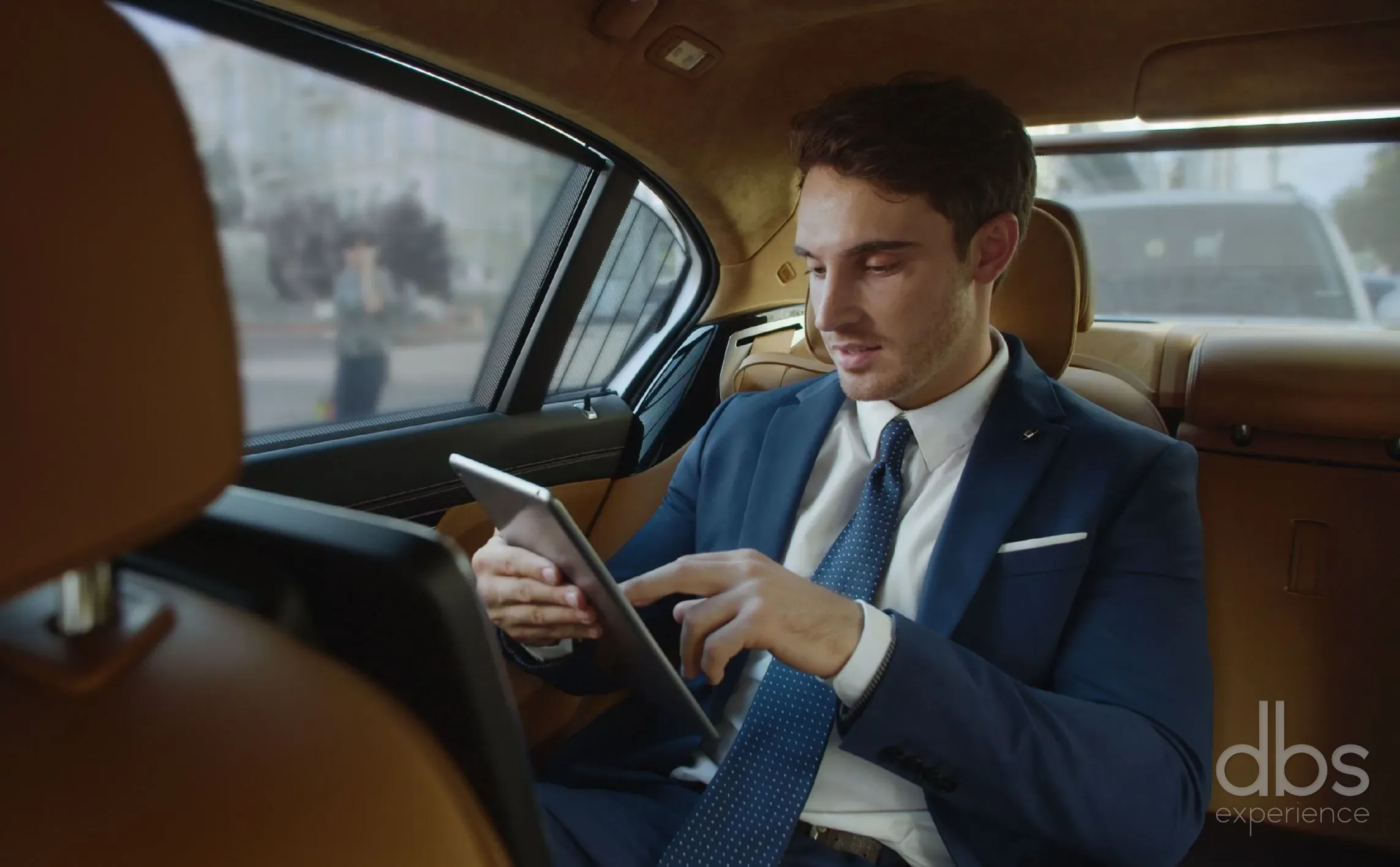 A DBS EXPERIENCE corporate chauffeur service in Paris